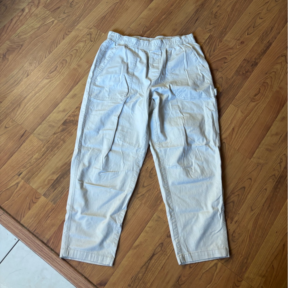 Old Navy Women’s Cream Chino Pants